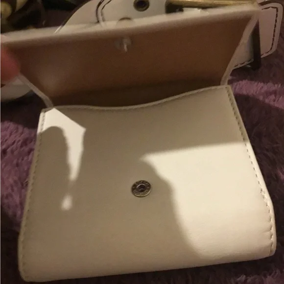 Vintage EUC White Leather Soho Pleated Leather Coach Bifold Wallet - Picture 12 of 16